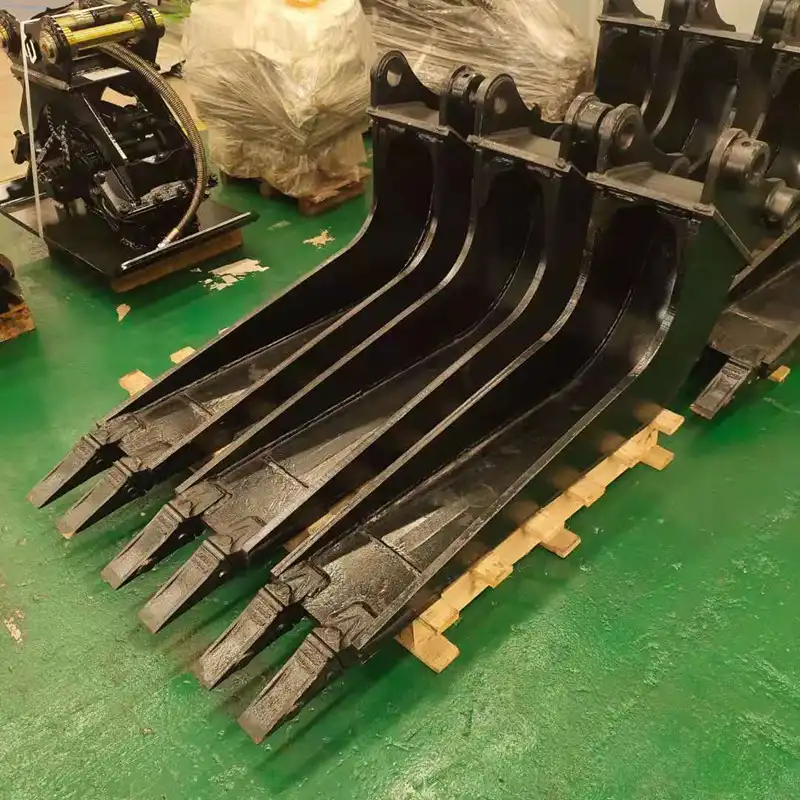 What material is used in the railway excavator cleaning bucket?